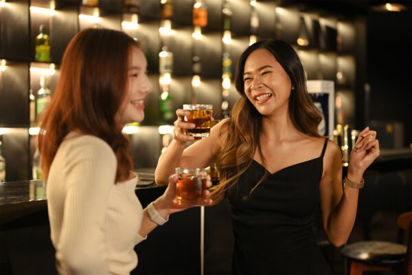 metro manila comedy clubs, friends hanging out in bar